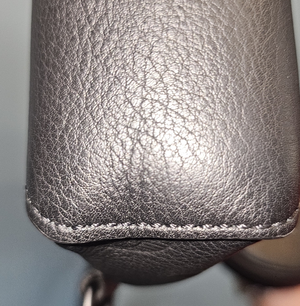 Louis Vuitton Duo Slingbag Monogram Shadow leather - Picture 2 of 4